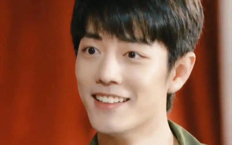 【肖战】肖春生的笑容杀集合,很难不心动!