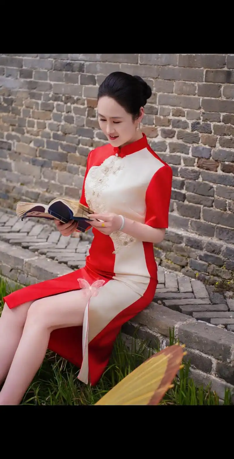 十八和二十八都没有了,在三十八的时候穿上旗袍做个安静的女子