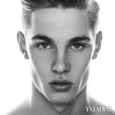 黑灰色头发图片欣赏男生染头发什么颜色好看