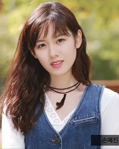 孙艺珍刚出道时期长相多图