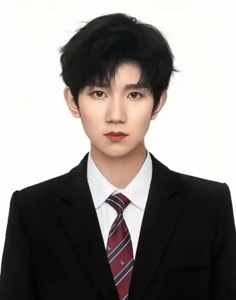 好喜欢#王源#证件照 #小说男主脸 #西装杀 - 抖音