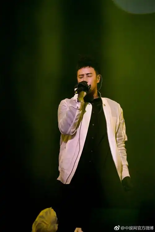 "亚洲唱跳天王"@潘玮柏 2018年"alpha创使者"世界巡回演唱会上海