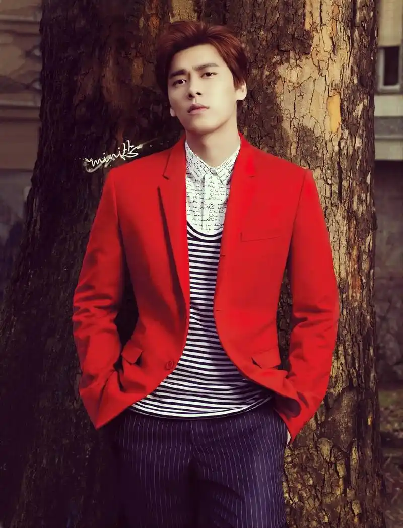 李易峰不仅长得帅气,穿衣打扮也十分有品位,网友:不愧是我男神