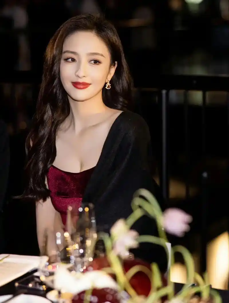 佟丽娅活动现场照片,丫丫表示《 - 抖音