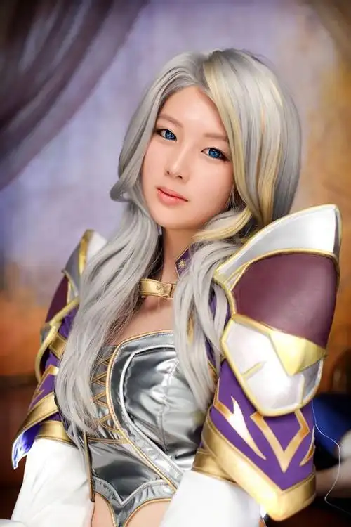 请问这个cosplay是什么节目上的或者杂志,是扮演的什么角色