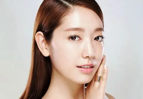 白皙美女迷人肌肤美肤达人教你7招养出白皙肌肤