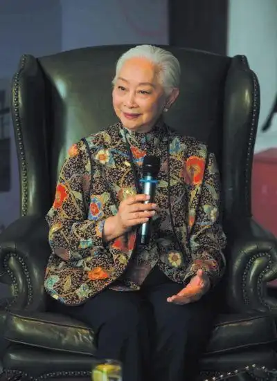 卢燕戏里戏外几十年阅尽繁华勘破梦