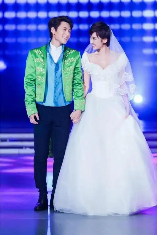 毛晓彤从甜妹蜕变成女王是两个渣男教会了我成长