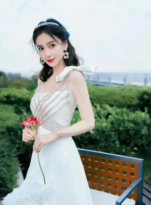 杨颖美图赏析千娇百媚生