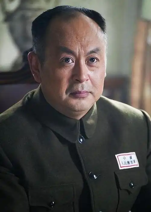 等照片冲洗出来,刘锡田一看觉得不对味儿.