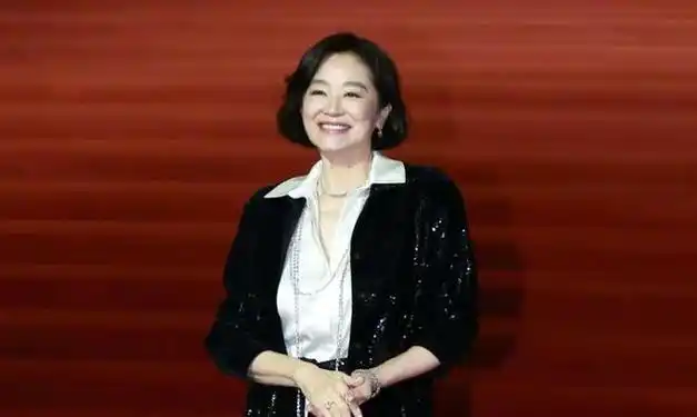 林青霞,出生于中国台湾省新北市三重区,祖籍山东莱阳.