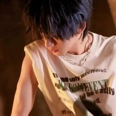 高清有意境的成熟真人帅哥头像图片