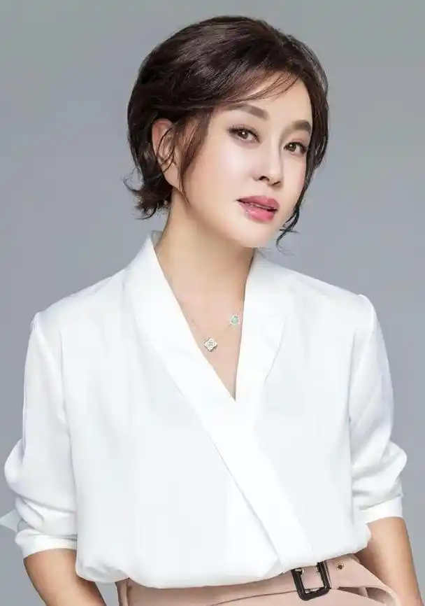 演员陈国军最爱最恨的都是前妻刘晓庆对儿子陈赫充满了愧疚