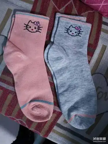 两双袜子郝容商贸绝版男人