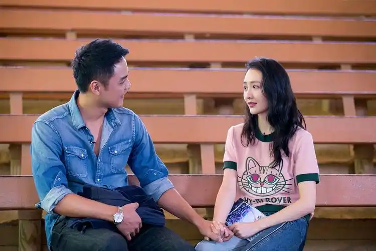 组图:明道王鸥相拥蹦极终身跃下 浪漫一吻节目收官