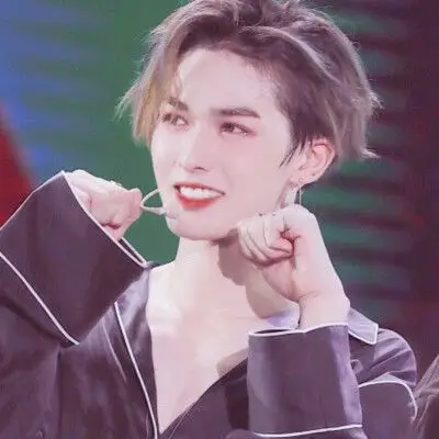 朱正廷小王子头像