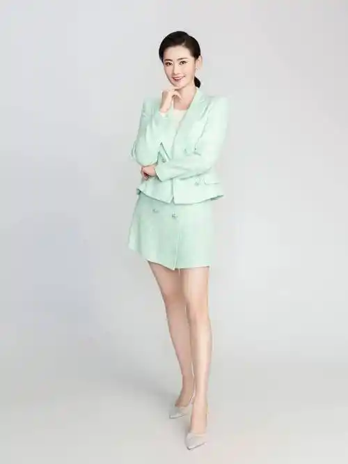 《今日海峡》新闻主播福建省广播影视集团卫视中心主持人张羽张羽"