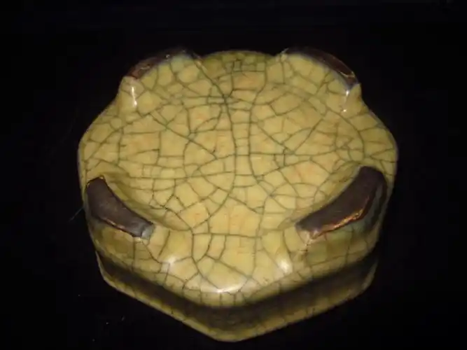 哥窑米黄釉小洗