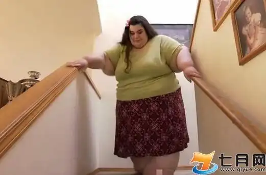 安柏减肥前后对比照片 580斤妹神似赫本