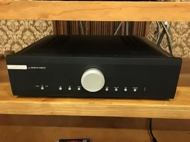 英国音乐传真musical fideli m6si功放