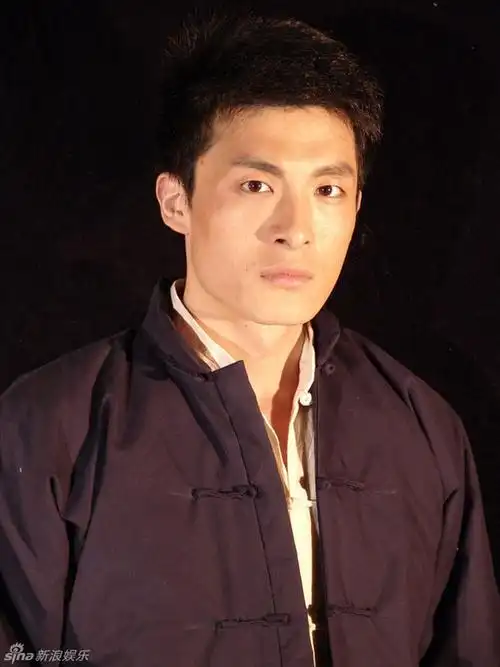 组图:孙艺洲童年青年时期罕见生活照