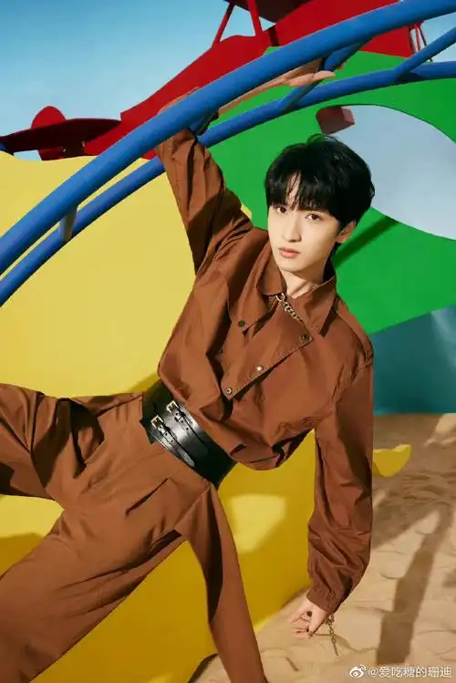 严浩翔 养成系rapper之光##严浩翔 音轨成诗十八拍