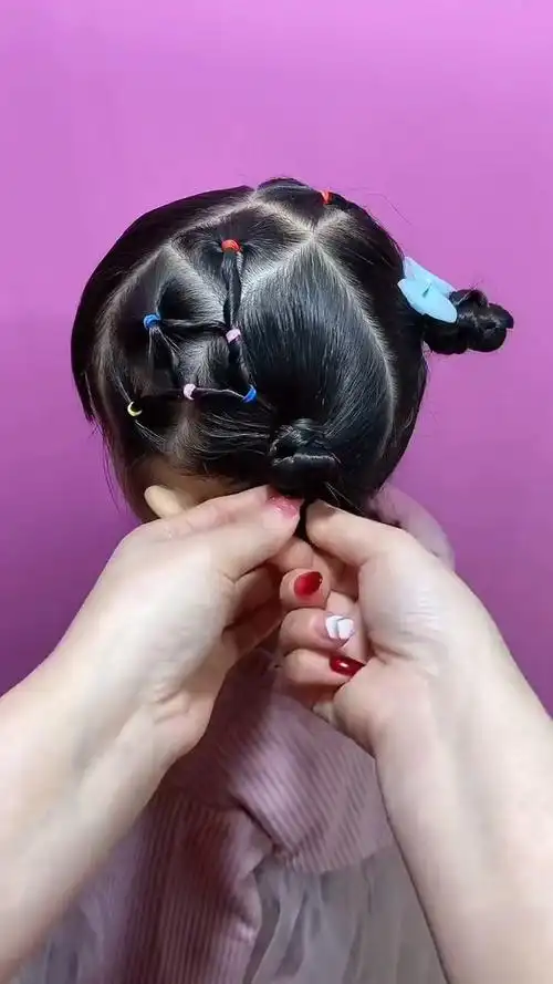短头发的小朋友这么扎,真的超好看的#儿童编发