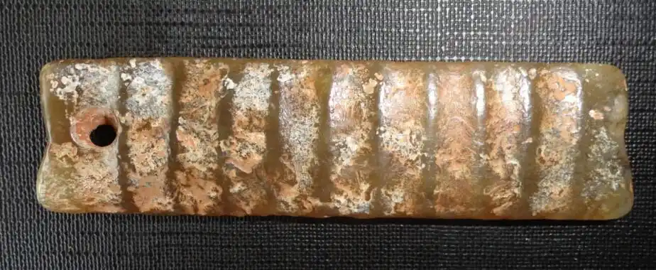 双面瓦沟纹佩 - 红山文化 论坛 - 红山文化,任南红山文化官网,玉器