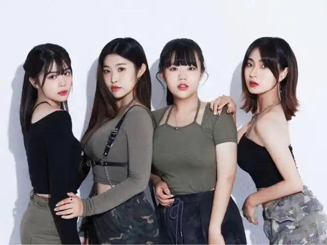 新人女团 【mayliz 】出道单曲 《tonight》音源公开