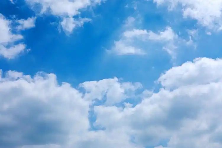 实拍蓝天白云云彩云朵晴天一片云彩大片云朵