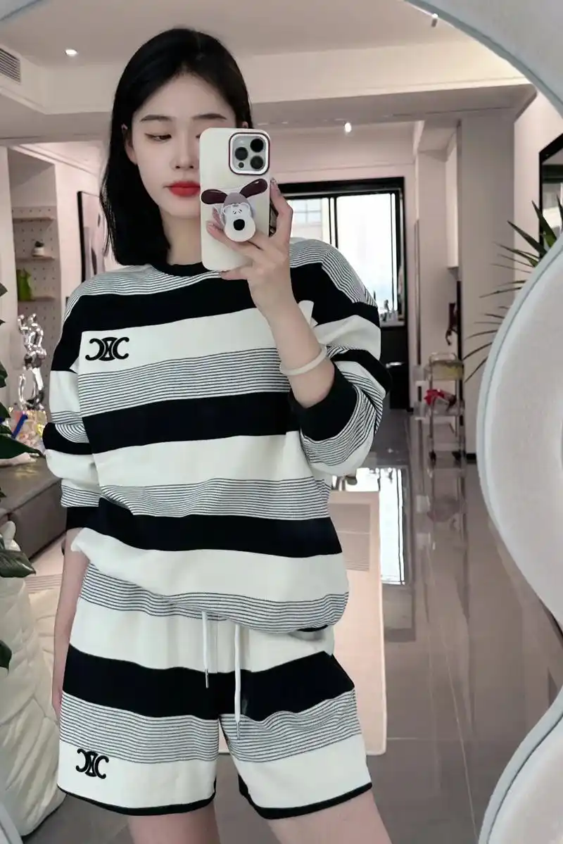 今天穿什么 - 李佳熹 - 抖音