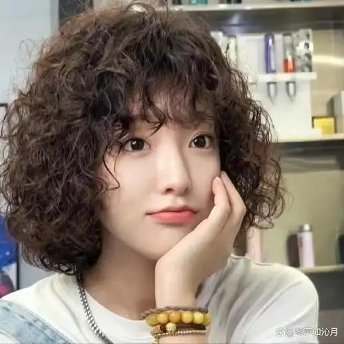 冷烫和热烫有啥区别?哪种烫发效果好?一篇文章给你讲清楚!