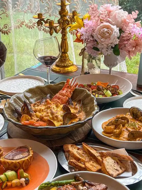 生日聚会首选氛围感满满的别墅西餐