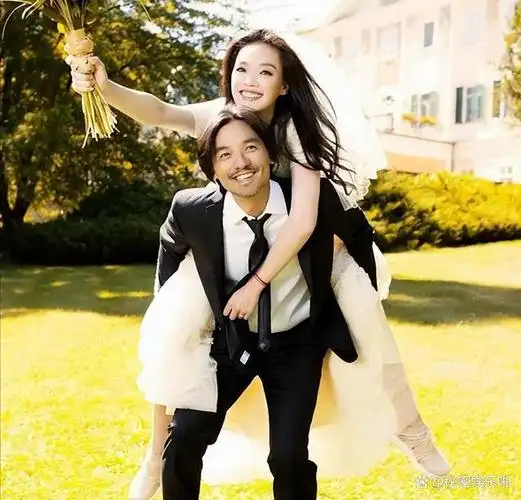 尽管面对家人和舆论的多方非议,舒淇和王力宏依然勇敢地坚持了两年多