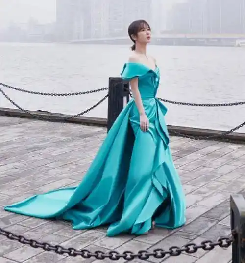 高定礼裙美成华丽公主不知道你们有没有如今杨紫在选择礼裙时都钟爱