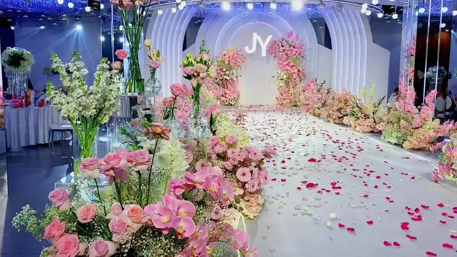 12.9日预售开启,快来现场感受你的婚礼现场吧