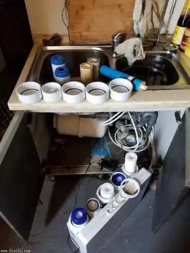 重庆净水机安装维修更换滤芯