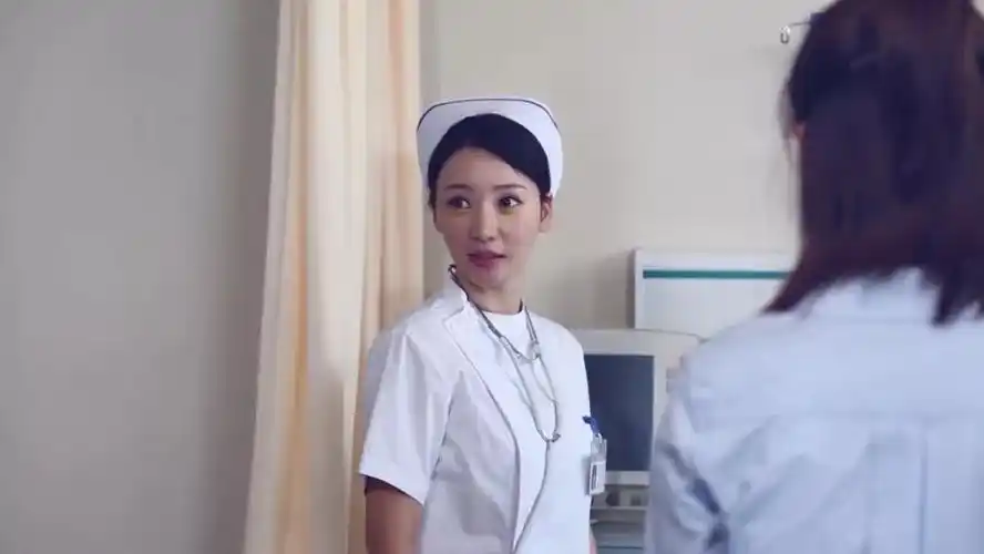 柳岩小姐姐化身小护士!竟是这般模样