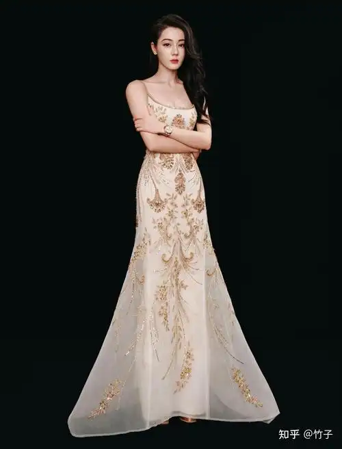 求迪丽热巴超仙美图? - 知乎