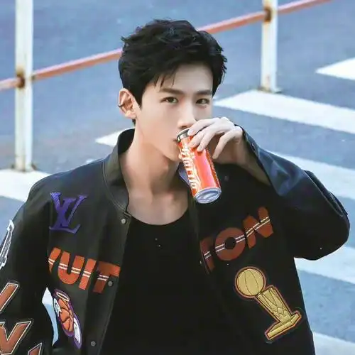 明星头像白敬亭