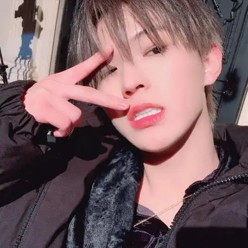 【微信头像】李希侃