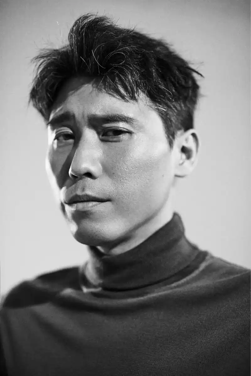 反差:这个忧郁的大叔还是演员的诞生里那个小太监吗?