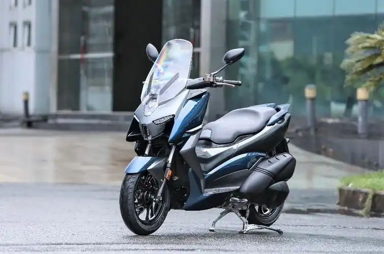 升仕310m量产车亮相 配置性能同级最强 大踏板界搅局者诞生-摩托新闻