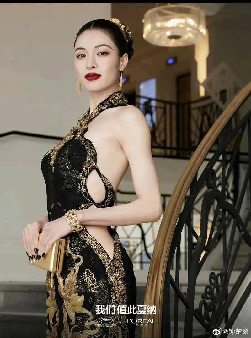 钟楚曦初战戛纳红毯,一袭金线点缀的黑色旗袍惊艳全场!