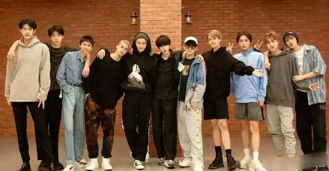 第一张合照#into1成员复刻成团后的第一张合照,谁懂啊,梦回2021创造营