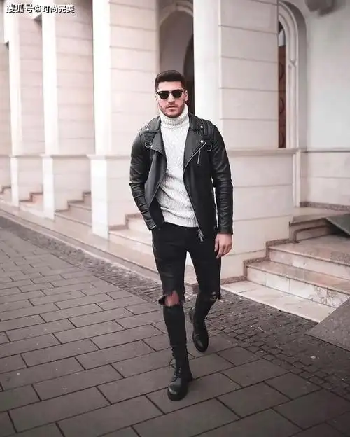 机车夹克 连帽卫衣搭配连帽卫衣造型更能把街头潮流范演绎出来,如果