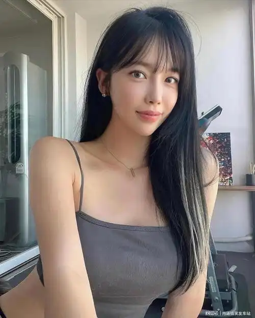 今日养眼美女健身收获好身材韩国网红lklk钟爱紧身衣