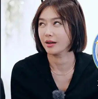 第一次见女明星在镜头前动手打架?_辛芷蕾_秦岚_嗓子