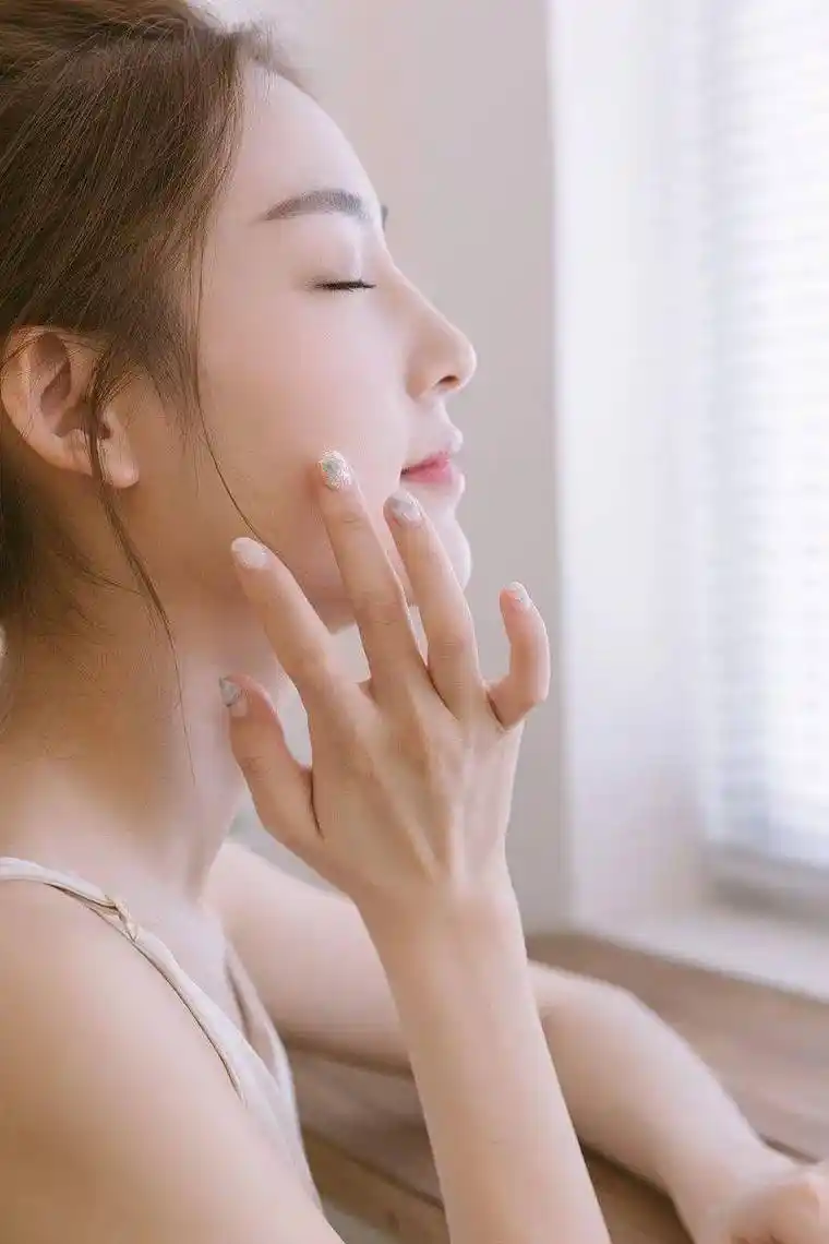 女生养成牛奶肌的5个好习惯长期坚持皮肤白皙无瑕惹人羡