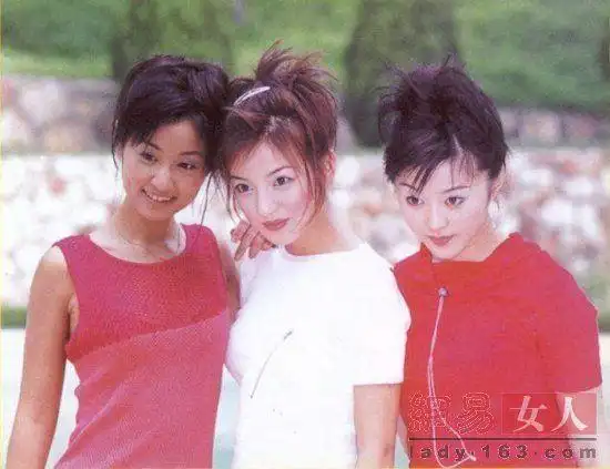 林心如赵薇撞衫拼人气 还珠暑期强势回归